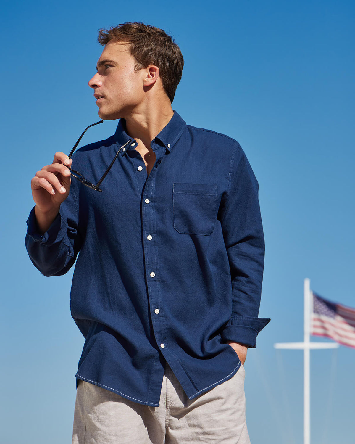 Breezeway Long Sleeve Shirt | Navy LIFESTYLE1 #color_navy